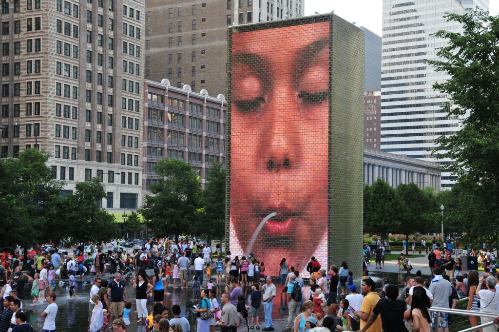 Chicago_-_Crown_Fountain_-_Millennium_Park_(2713868085)