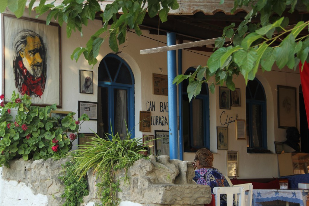 Can Yücel Köşesi / Karya Çay Bahçesi - Orhan'ın Yeri